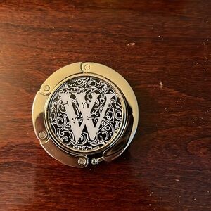 Luxe Link Monogrammed purse holder “W”